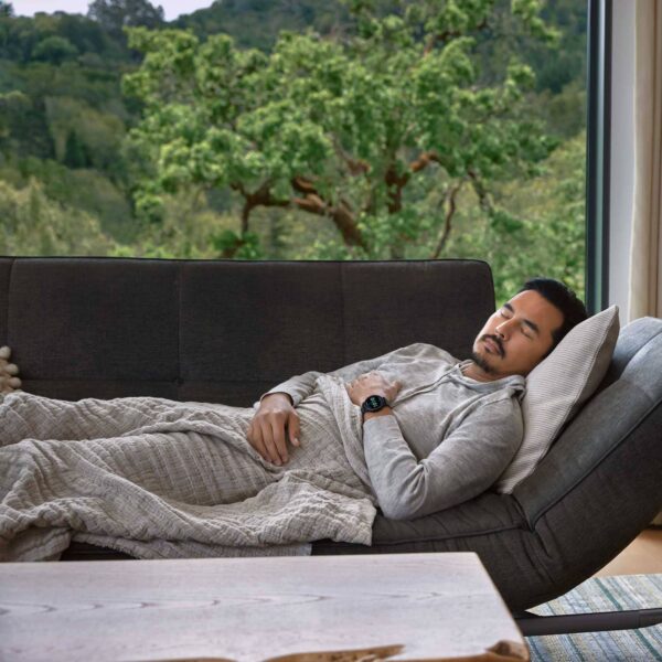 Garmin-vivoactive-5-GPS-Smartwatch-1-5.jpg Garmin-vivoactive-5-GPS-Smartwatch-1-5.jpg